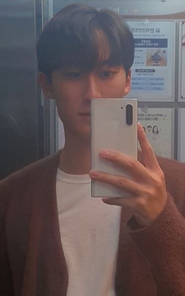 Seung Joon Lee